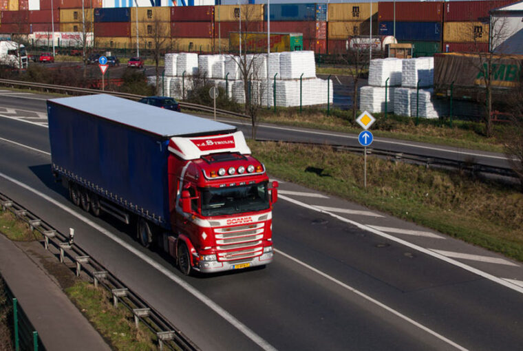 Trudności w branży transportowej przekładają się na wzrost restrukturyzacji